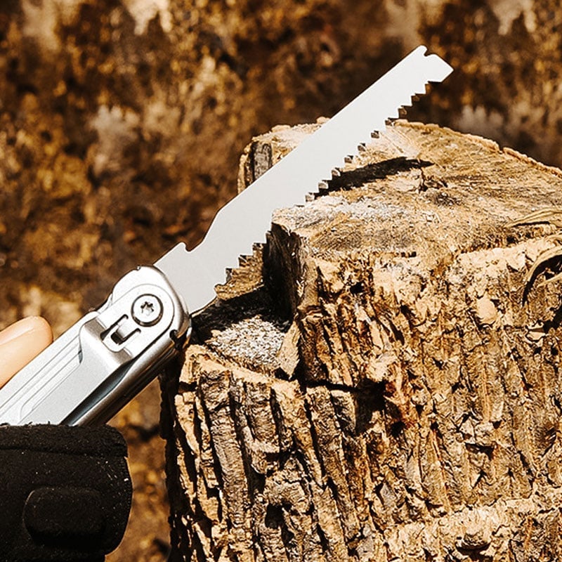 Adventure Shield: Compact Toolkit