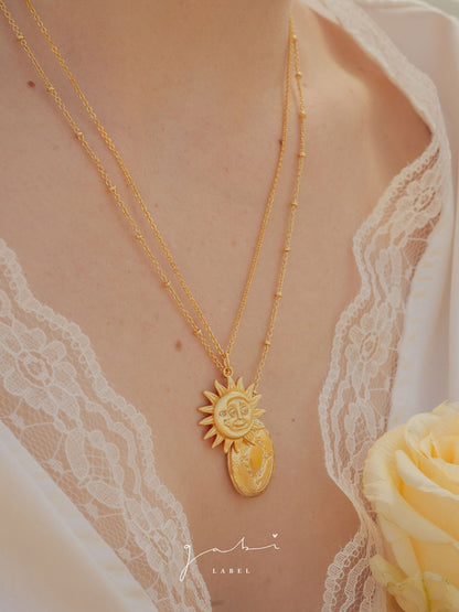 Golden Heirloom Oval Locket
