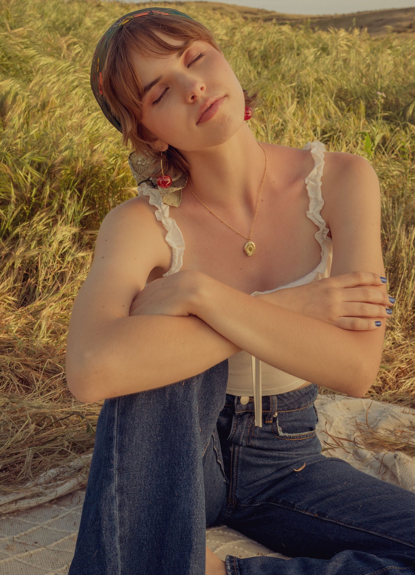 Golden Heirloom Oval Locket