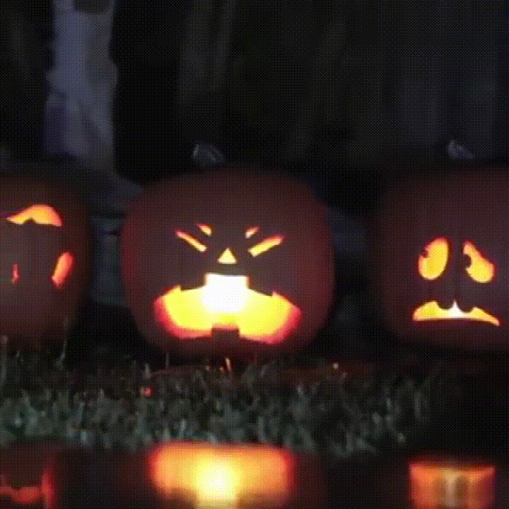 SpectraScape™ Spooky Scenes Holiday Projector