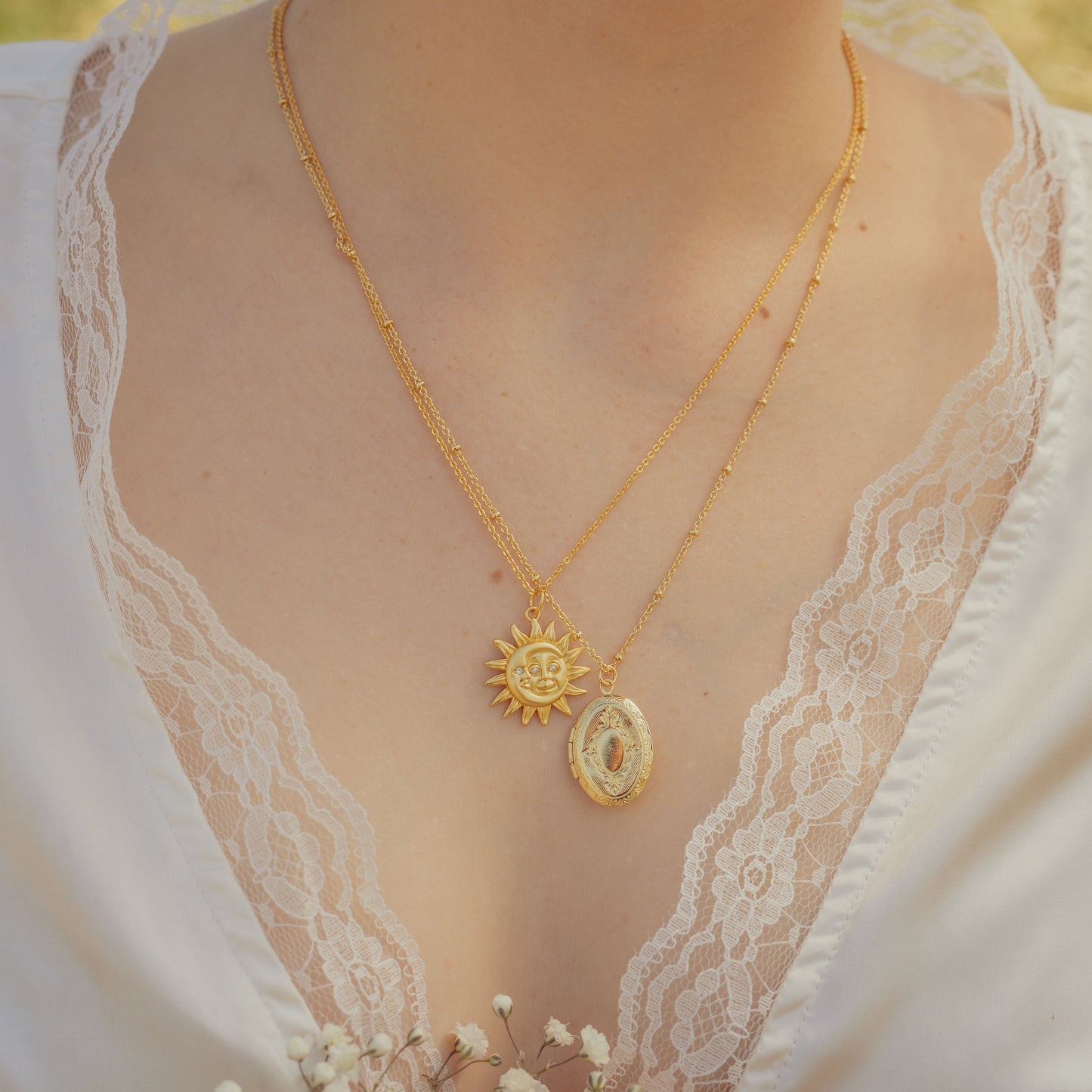 Golden Heirloom Oval Locket